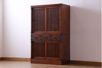 中古　岩谷堂箪笥　No.96　雪国　格子戸が魅力的な茶棚(食器棚、収納棚、茶箪笥)(1)