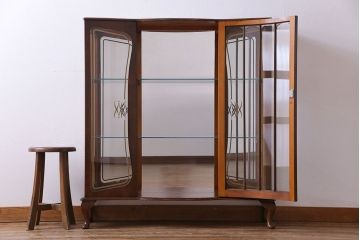 アンティーク家具　イギリス　アンティークスタイルの空間作りに活躍するガラスキャビネット(ガラスケース、ショーケース、飾り棚)