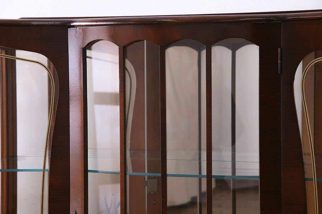 アンティーク家具　イギリス　アンティークスタイルの空間作りに活躍するガラスキャビネット(ガラスケース、ショーケース、飾り棚)