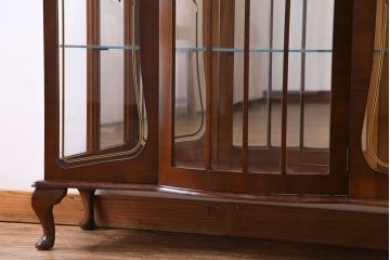 アンティーク家具　イギリス　アンティークスタイルの空間作りに活躍するガラスキャビネット(ガラスケース、ショーケース、飾り棚)