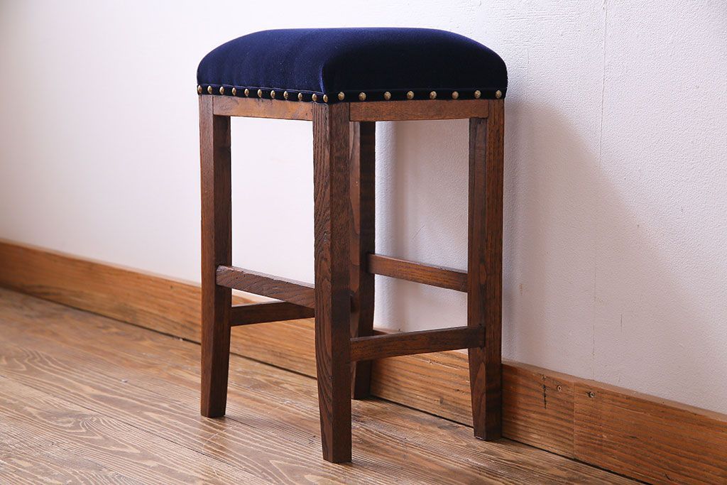 レトロ家具　昭和レトロ　ケヤキ材　シックな空間にも馴染むクッションスツール(イス・チェア)