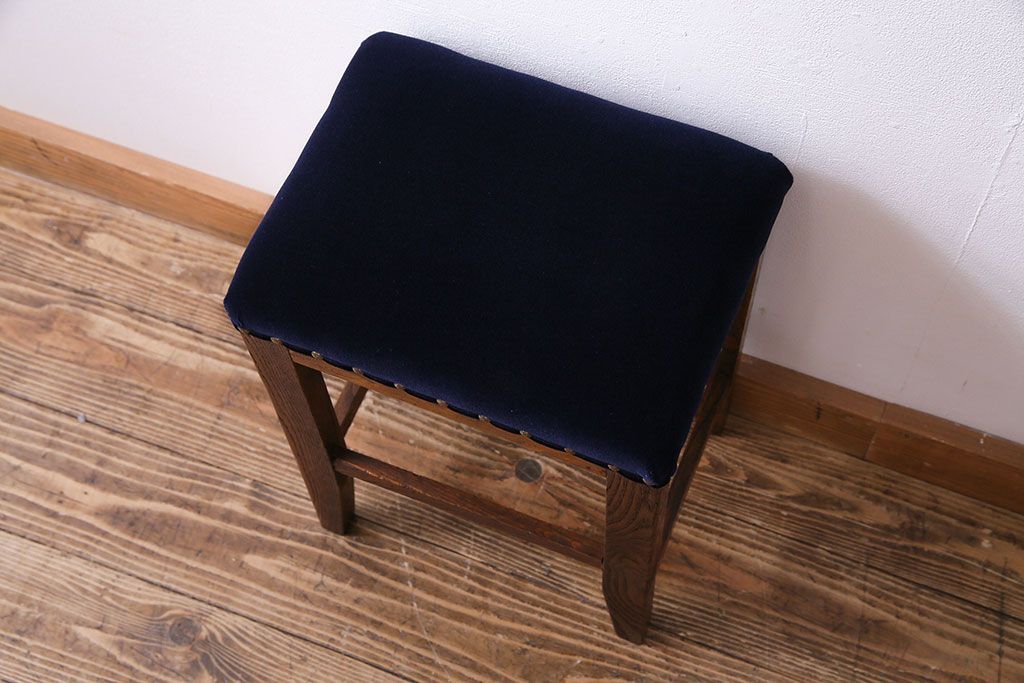 レトロ家具　昭和レトロ　ケヤキ材　シックな空間にも馴染むクッションスツール(イス・チェア)