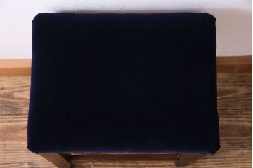 レトロ家具　昭和レトロ　ケヤキ材　シックな空間にも馴染むクッションスツール(イス・チェア)