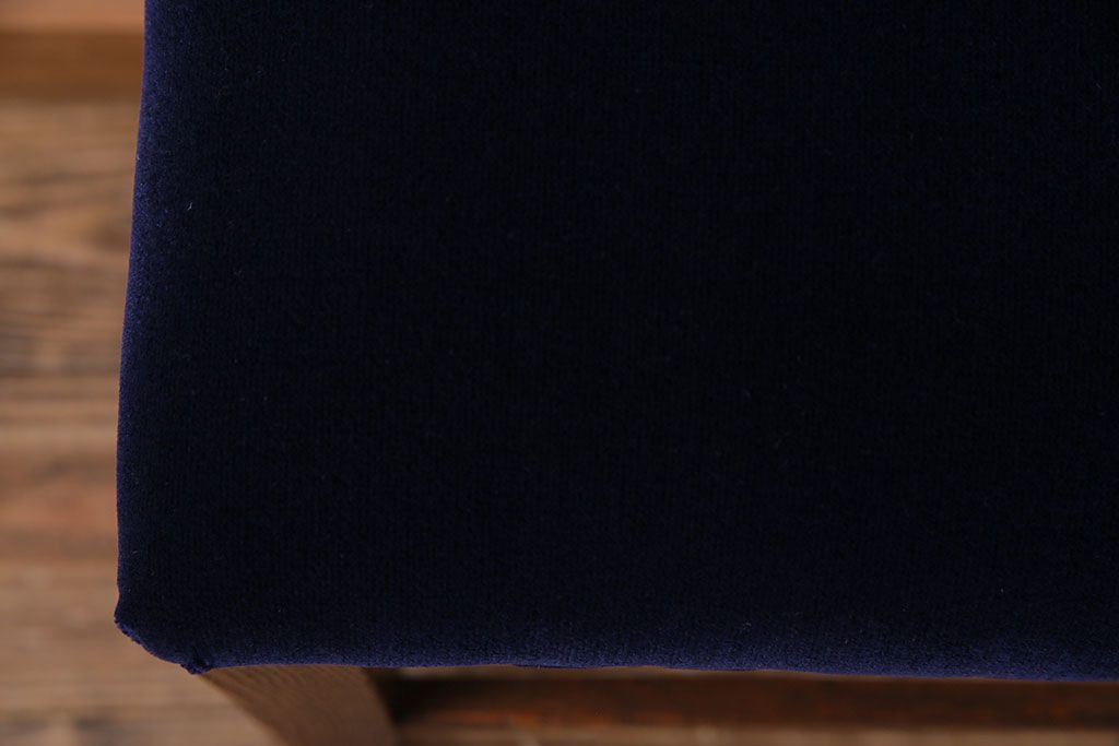 レトロ家具　昭和レトロ　ケヤキ材　シックな空間にも馴染むクッションスツール(イス・チェア)