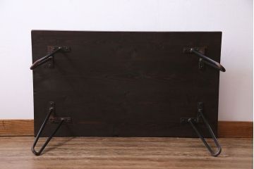 古材リメイク　ヒノキ材天板　趣のある風合いの鉄脚テーブル(作業台、飾り台)