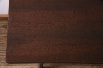ラワン材一枚板　趣のある古材で作成したリメイク鉄脚テーブル(飾り台、カウンターテーブル)
