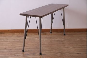 ラワン材一枚板　趣のある古材で作成したリメイク鉄脚テーブル(飾り台、カウンターテーブル)