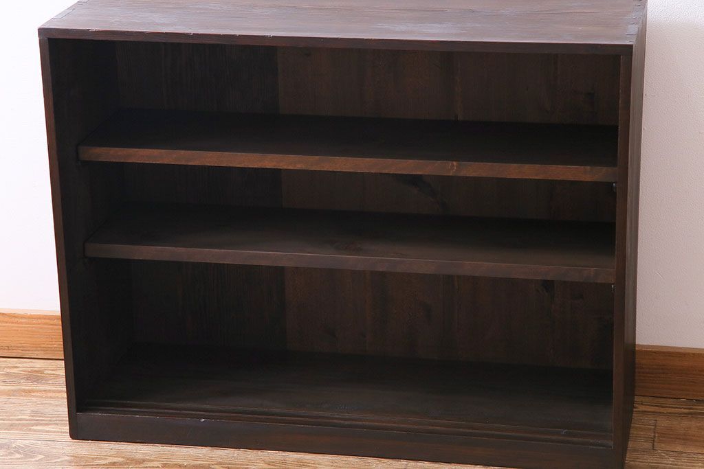 アンティーク家具　昭和初期　網代編み　和の雰囲気を高める小振りな戸棚(収納棚)