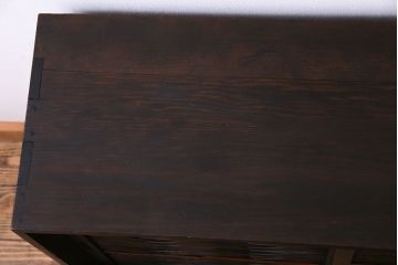 アンティーク家具　昭和初期　網代編み　和の雰囲気を高める小振りな戸棚(収納棚)