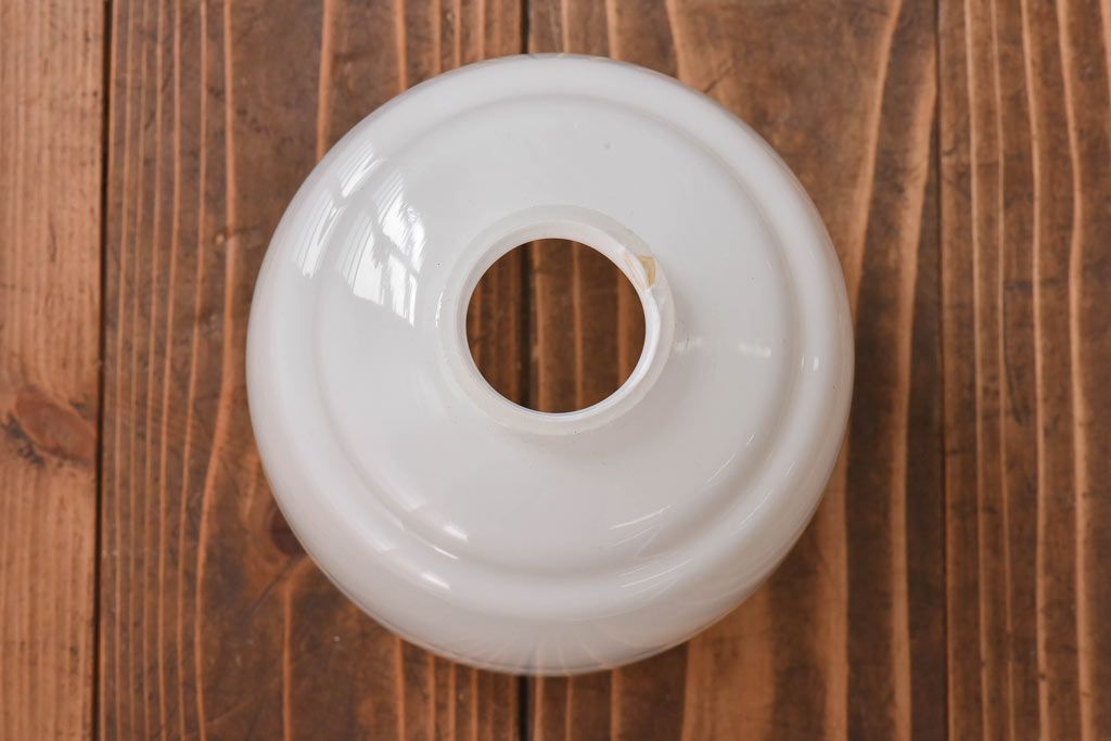 昭和レトロ　丸みを帯びた筒型のシェードが愛らしいペンダントライト(天井照明、吊り下げ照明)