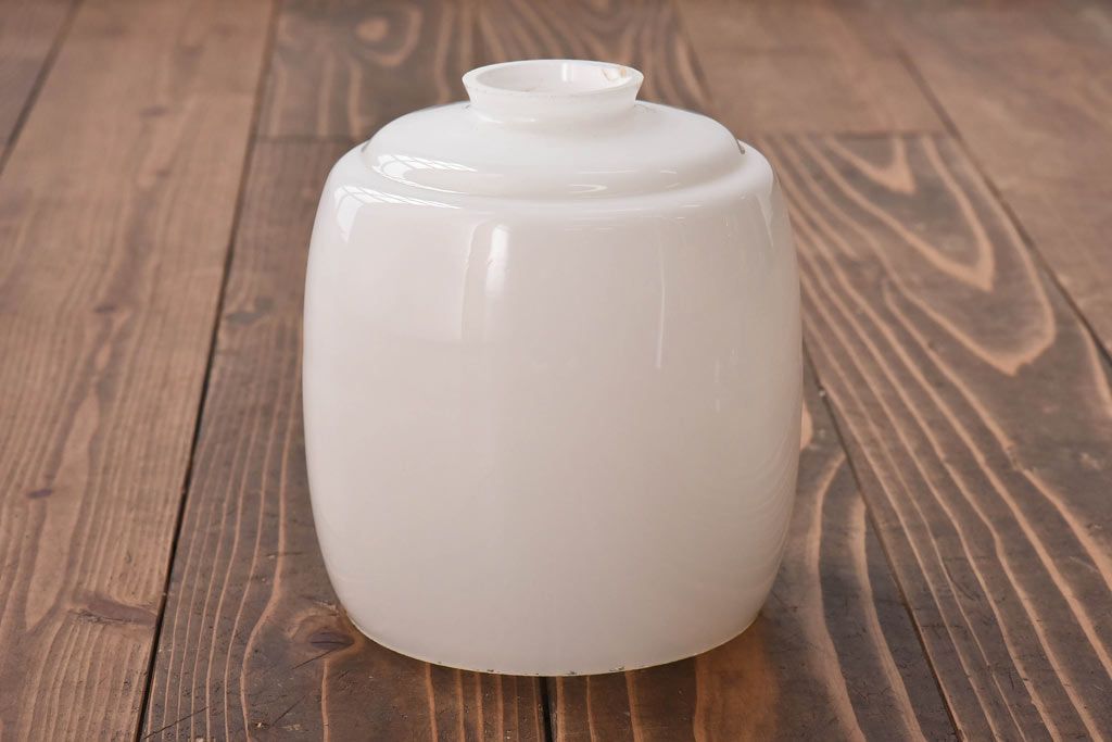 昭和レトロ　丸みを帯びた筒型のシェードが愛らしいペンダントライト(天井照明、吊り下げ照明)