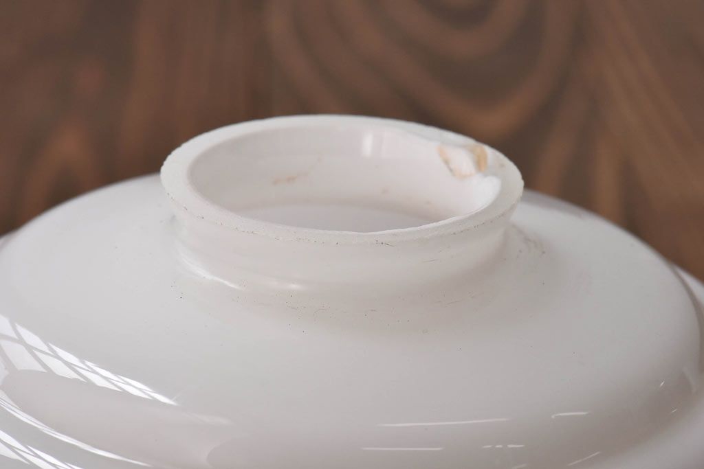 昭和レトロ　丸みを帯びた筒型のシェードが愛らしいペンダントライト(天井照明、吊り下げ照明)