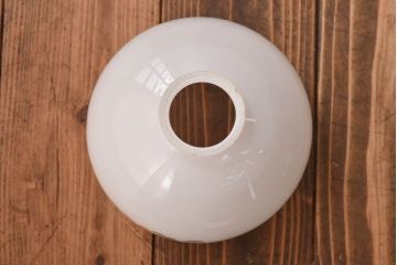 昭和レトロ　コロンと丸いフォルムが愛らしい切子のペンダントライト(天井照明、吊り下げ照明)です。