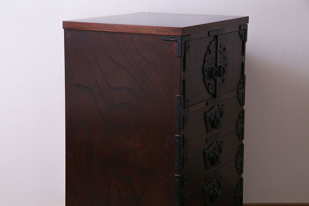 中古　岩谷堂箪笥　開き戸付き　上質な和の雰囲気漂う立長箪笥(和タンス・チェスト)(定価約38万円)