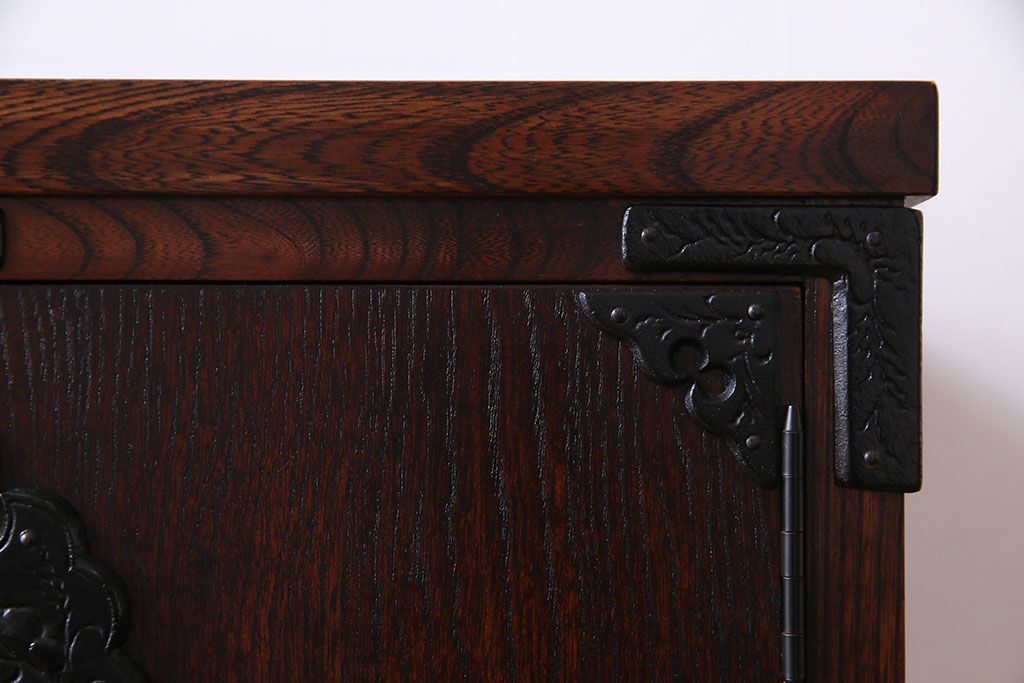 中古　岩谷堂箪笥　開き戸付き　上質な和の雰囲気漂う立長箪笥(和タンス・チェスト)(定価約38万円)