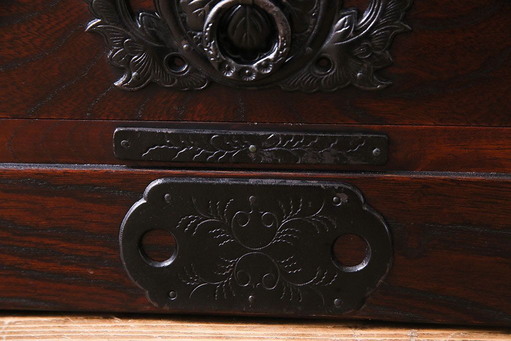 中古　岩谷堂箪笥　開き戸付き　上質な和の雰囲気漂う立長箪笥(和タンス・チェスト)(定価約38万円)