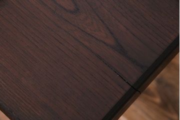 リメイク品　古材使用　欅材の深い色味が魅力の鉄脚テーブル(サイドテーブル、作業台、カフェテーブル)(R-029727)