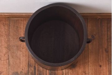 アンティーク雑貨　和製アンティーク　使い込まれた古い木の質感が味わい深い一斗升(一斗マス)