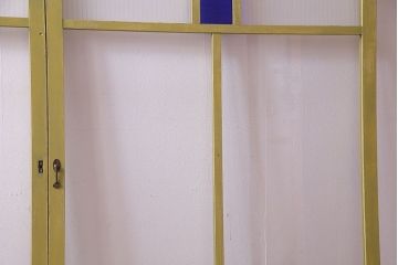 昭和レトロ　色ガラスがアクセントのペイントガラス戸(窓)2枚セット(1)