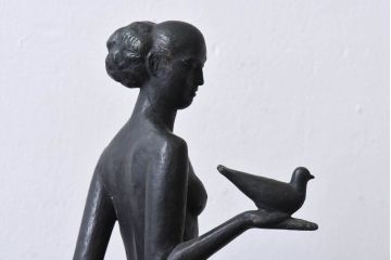 アンティーク雑貨　昭和期　藤井浩祐作　共箱付き　青銅女身像「平和」(ブロンズ像)