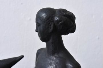 アンティーク雑貨　昭和期　藤井浩祐作　共箱付き　青銅女身像「平和」(ブロンズ像)