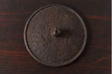 アンティーク雑貨　古民具　年季がかった貝尽くし鉄瓶(鉄ビン、茶道具)