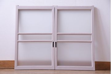 淡いカラーが可愛らしいペイントガラス戸(窓)2枚セット