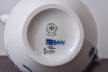 アンティーク雑貨　中古　ROYAL COPENHAGEN(ロイヤルコペンハーゲン)　ブルーフラワー　プレイン　コーヒーポット(ピッチャー、洋食器)(2)