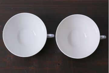 アンティーク雑貨　中古　ROYAL COPENHAGEN(ロイヤルコペンハーゲン)　ブルーフルーテッド　フルレース　カップ&ソーサー(ティーカップ、洋食器)2客セット(定価約8万6千円)(1)
