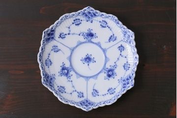 アンティーク雑貨　中古　ROYAL COPENHAGEN(ロイヤルコペンハーゲン)　ブルーフルーテッド　フルレース　カップ&ソーサー(ティーカップ、洋食器)2客セット(定価約8万6千円)(2)