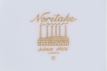 アンティーク雑貨　中古　ノリタケ(Noritake、則武)　ダイヤモンドコレクション印　カップ&ソーサー2客セット(洋食器)(1)