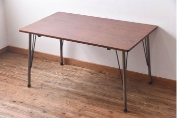 リメイク　ラワン材使用の昭和レトロな鉄脚テーブル(机、在宅ワーク、在宅用デスク、作業台)
