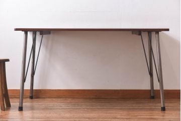 リメイク　ラワン材使用の昭和レトロな鉄脚テーブル(机、在宅ワーク、在宅用デスク、作業台)