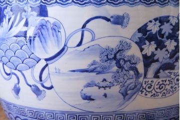 アンティーク雑貨　昭和初期　瓢箪の窓絵が上品な雰囲気の瀬戸火鉢(鉢カバー)
