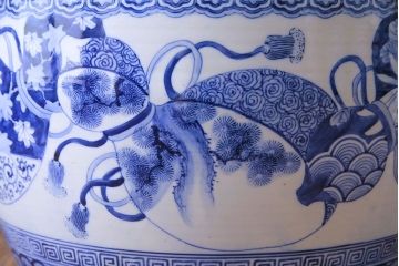 アンティーク雑貨　昭和初期　瓢箪の窓絵が上品な雰囲気の瀬戸火鉢(鉢カバー)