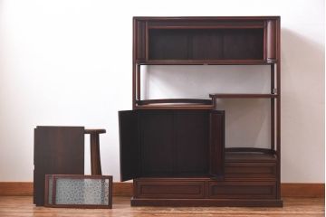 アンティーク家具　和製アンティーク　赤みがかった色合いが美しい唐木の飾り棚(茶棚)