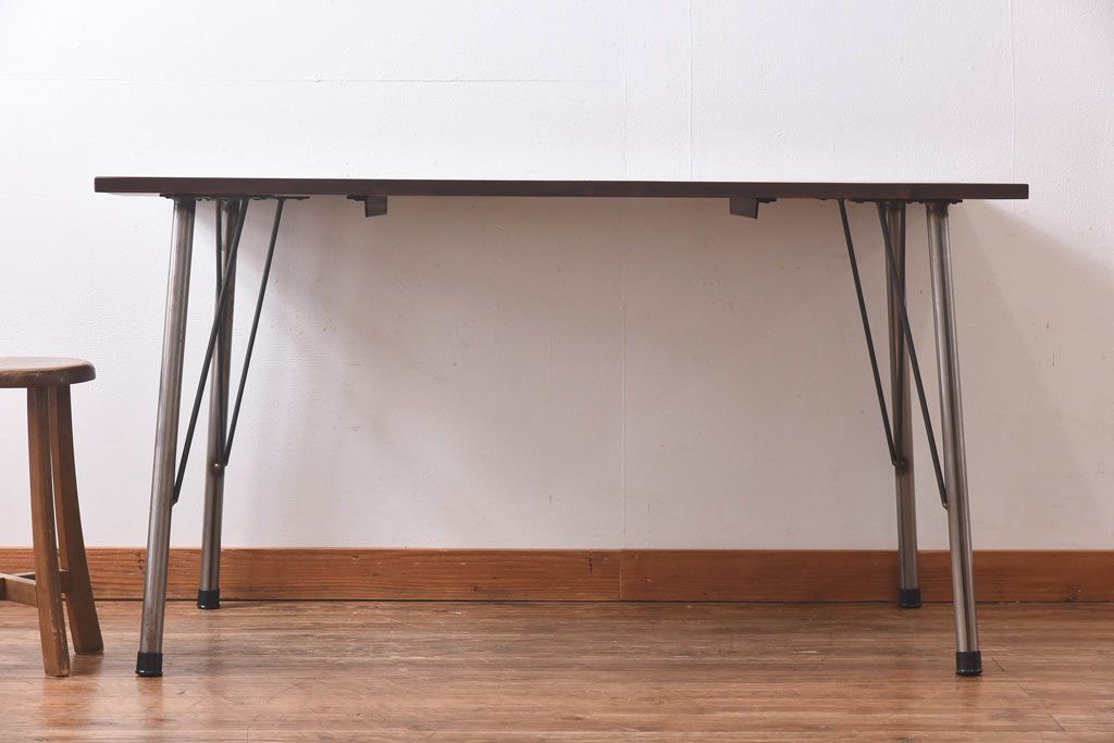 昭和初期　ヒノキ材の落ち着いた木味が魅力のリメイク鉄脚テーブル(作業台、カフェテーブル)