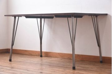 昭和初期　ヒノキ材の落ち着いた木味が魅力のリメイク鉄脚テーブル(作業台、カフェテーブル)