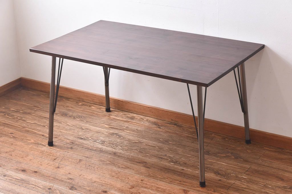 昭和初期　ヒノキ材の落ち着いた木味が魅力のリメイク鉄脚テーブル(作業台、カフェテーブル)