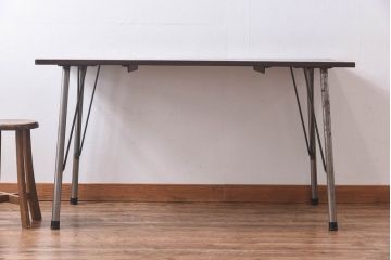 昭和初期　ヒノキ材の落ち着いた木味が魅力のリメイク鉄脚テーブル(作業台、カフェテーブル)