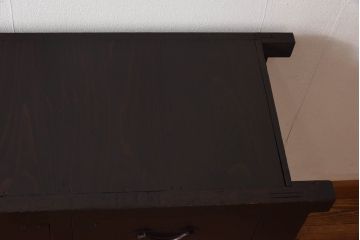 アンティーク家具　和製アンティーク　ヒノキ材　6尺　古い引手が味わい深いタンス(水屋箪笥、引き出し、チェスト)