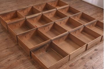 アンティーク家具　和製アンティーク　ヒノキ材　6尺　古い引手が味わい深いタンス(水屋箪笥、引き出し、チェスト)