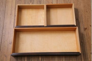 中古　松本民芸家具　ガラスを入れてリメイクしたレトロな戸棚(収納棚)