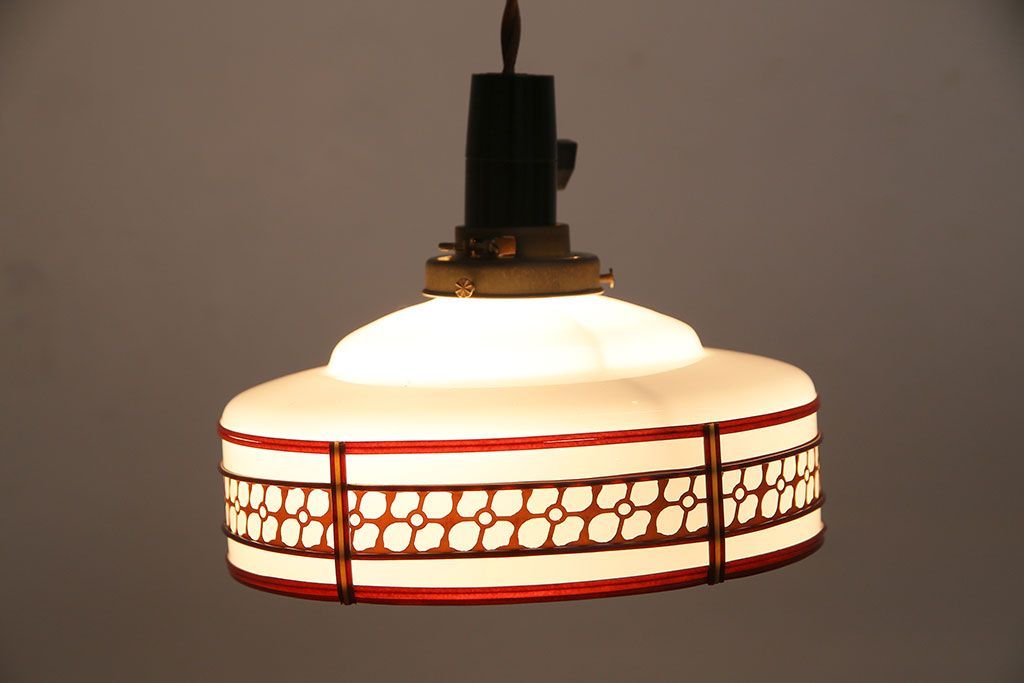 昭和期　花のモチーフが可愛らしいレトロなペンダントライト(天井照明、シェード)