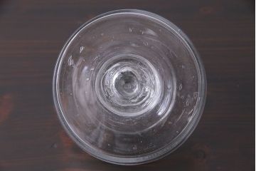 アンティーク雑貨　レトロ　シンプルなシルエットの蓋付きガラス瓶(ビン、ディスプレイ雑貨)