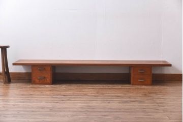 アンティーク雑貨　天板一枚板　小引き出し付き　ケヤキの木目が美しい裁ち板(作業台、ローボード)