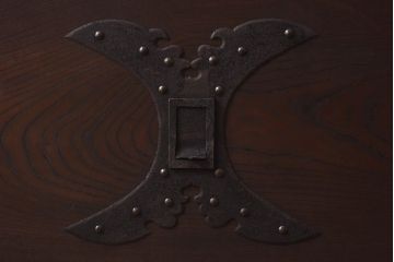和製アンティーク　ヒノキ材　幅狭 市松模様のガラス入り格子蔵戸(ガラス引き戸、格子戸、建具、玄関戸)