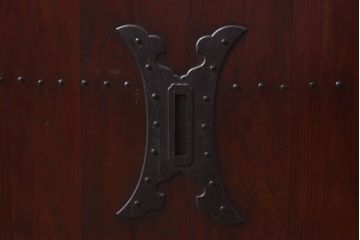 和製アンティーク　漆塗り　幅狭　縦桟がおしゃれなガラス入り格子蔵戸(ガラス引き戸、格子戸、建具、玄関戸)