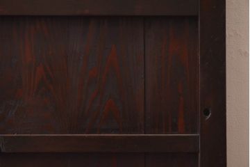 和製アンティーク　漆塗り　幅狭　縦桟がおしゃれなガラス入り格子蔵戸(ガラス引き戸、格子戸、建具、玄関戸)