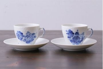 アンティーク雑貨　中古　ROYAL COPENHAGEN(ロイヤルコペンハーゲン)　ブルーフラワー　プレイン　カップ&ソーサー(コーヒーカップ、洋食器)2客セット(2)